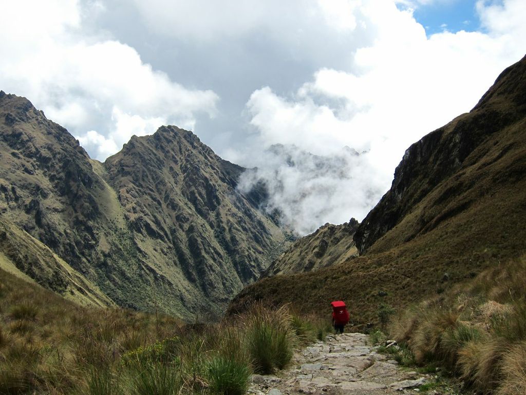 the descent from dead woman's pass